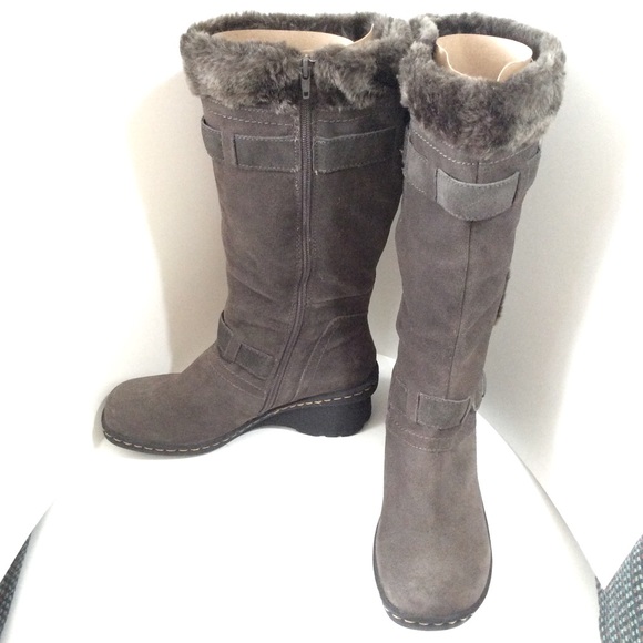 Like new BareTraps suede leather boots - Picture 2 of 12